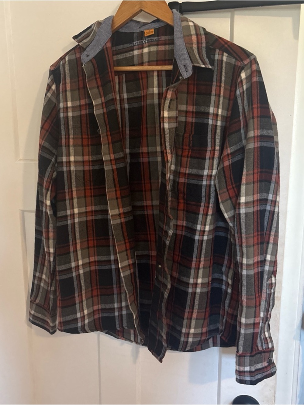 Men's Plaid Button-Up Jacket - Red & Black